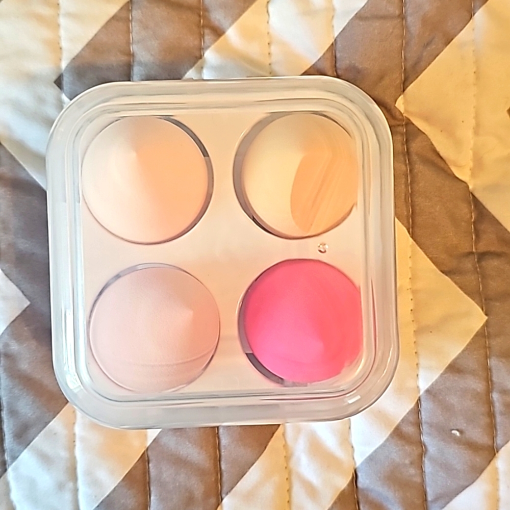 New make-up sponges